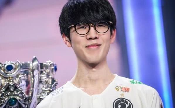 记者：佩林出现肌肉疲劳，将缺席尤文与乌迪内斯的意杯1／8决赛